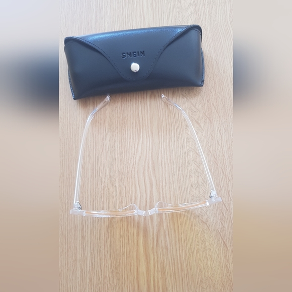 SHEIN Sunglasses - Picture 2 of 3